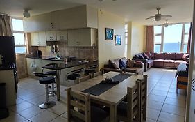 Peacehaven Beachfront Apartment - Scottburgh Kzn